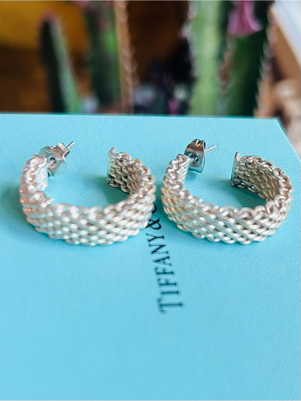 Tiffany & Co. 💯% Auth Mesh Somerset 925 Silver Hoop Earrings ✨w/Box✨EUC✨